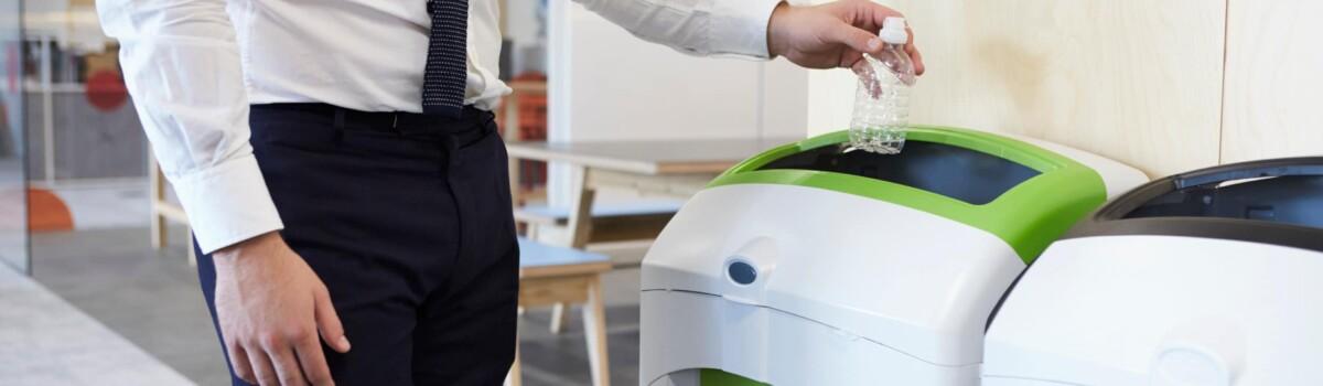 Corporate social responsibility has benefits on the environment with recycling Corporate social responsibility has benefits on the environment with recycling